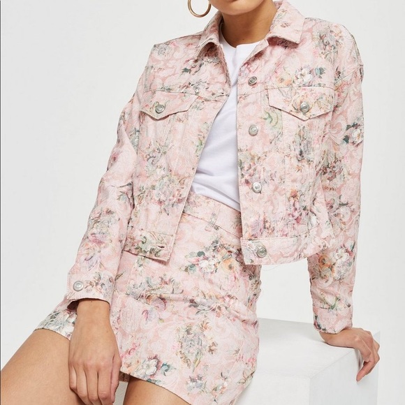Topshop Jackets & Blazers - Topshop Floral Jacket NWT🌸